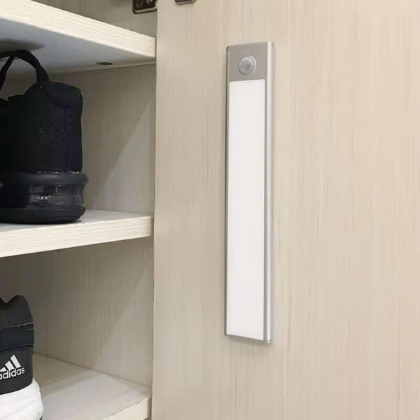 Intelligente drahtlose LED-Lampe mit Bewegungssensor – Bild 9